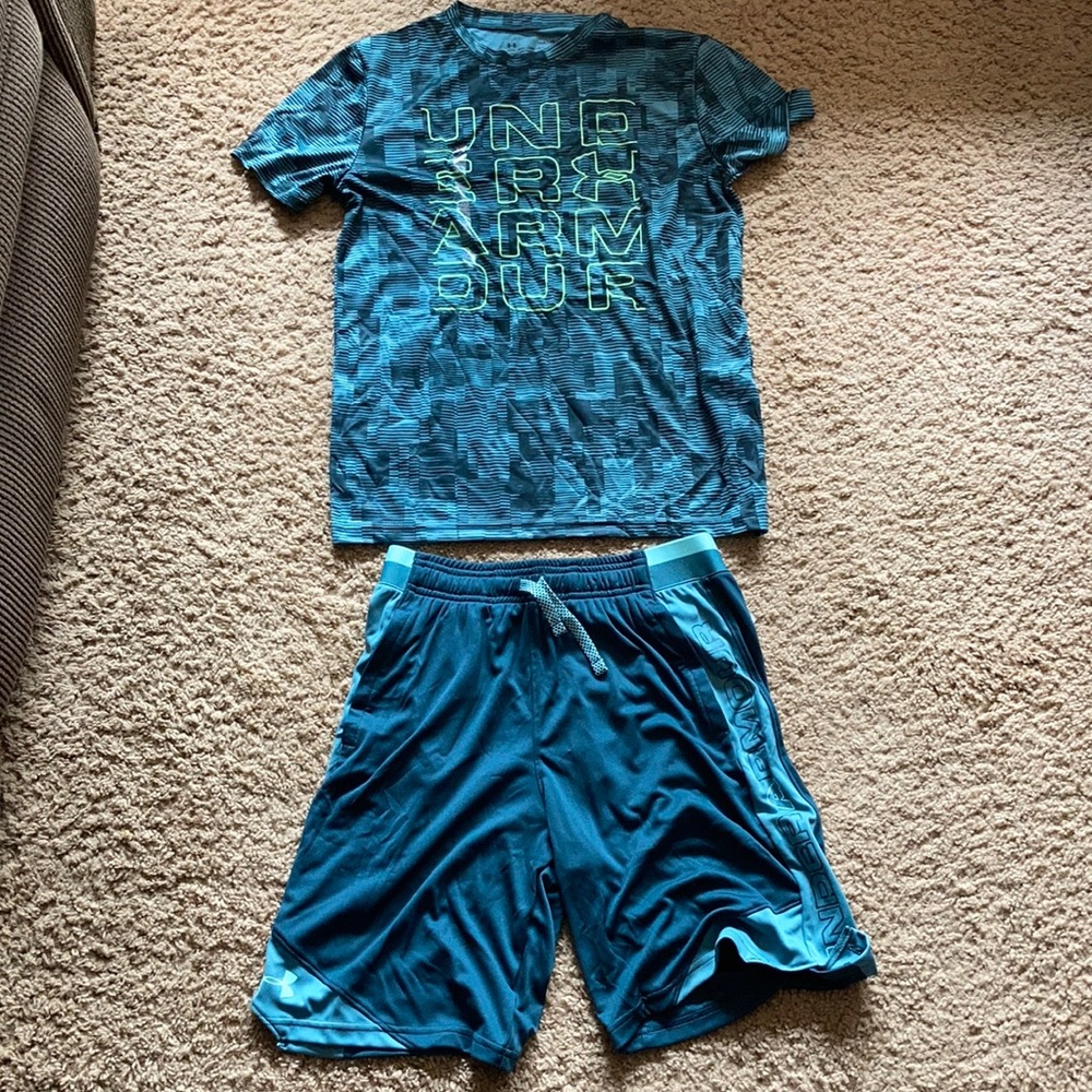 Under Armour boys Shirt and short set